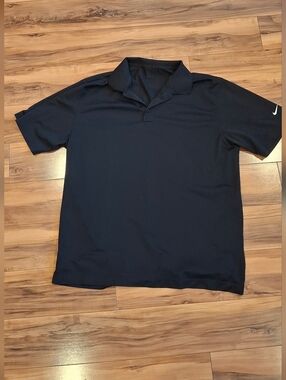 Nike Men’s Golf Black Polo with White Swoosh Fits Like XL